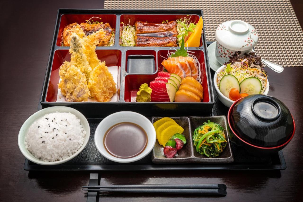 เกลนมารี โฮเทล แอนด์ กอล์ฟ รีสอร์ต Hotel ชาห์อาลัม ภายนอก รูปภาพ A Japanese bento