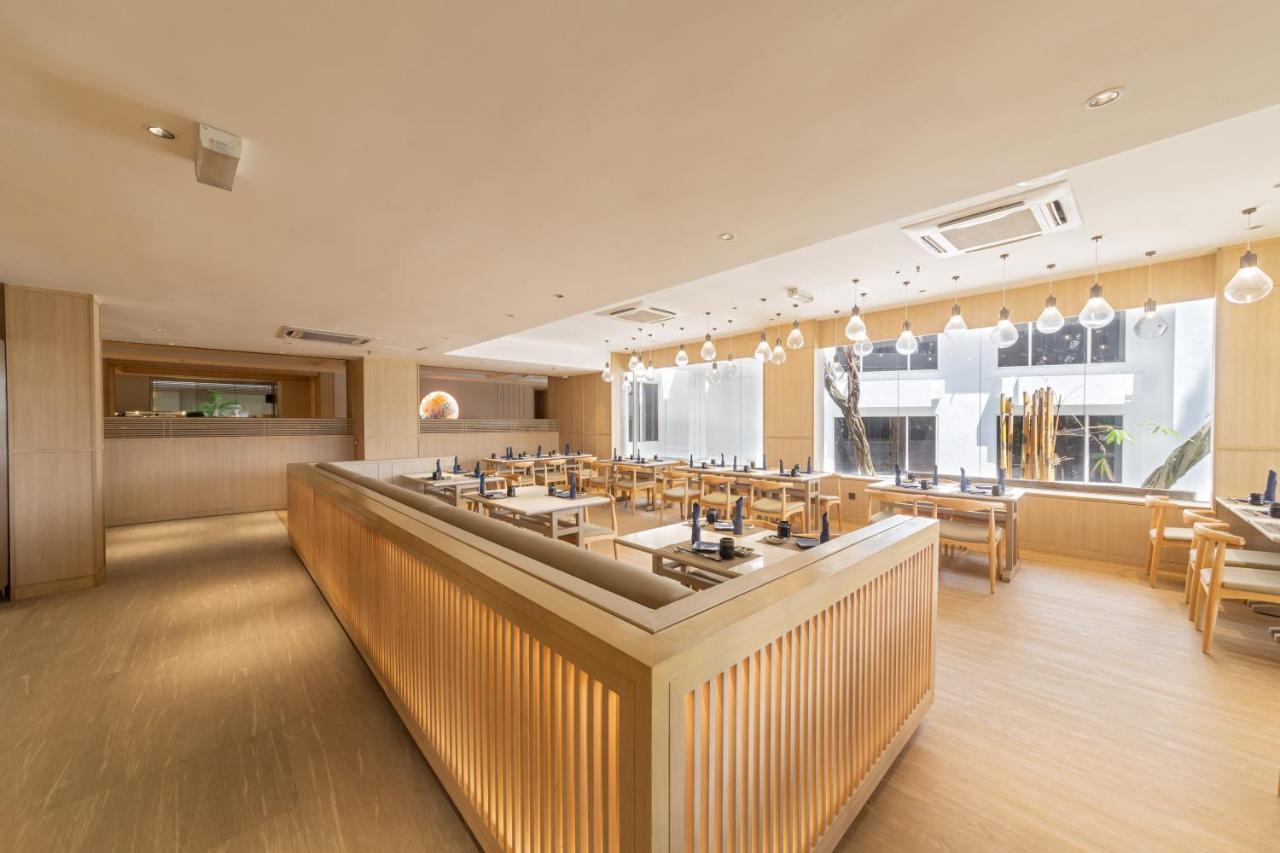 เกลนมารี โฮเทล แอนด์ กอล์ฟ รีสอร์ต Hotel ชาห์อาลัม ภายนอก รูปภาพ Restaurant in Tokyo