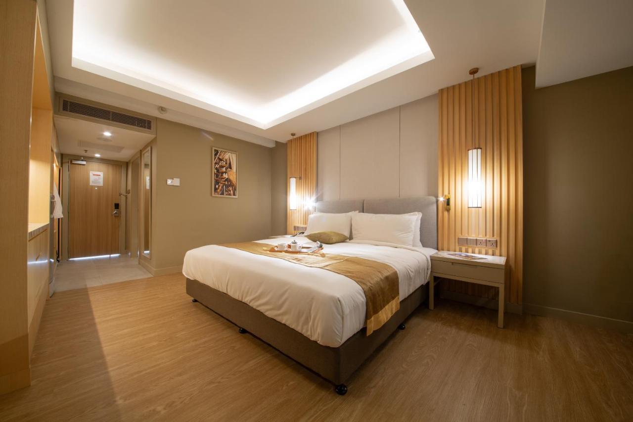 เกลนมารี โฮเทล แอนด์ กอล์ฟ รีสอร์ต Hotel ชาห์อาลัม ภายนอก รูปภาพ Deluxe Room