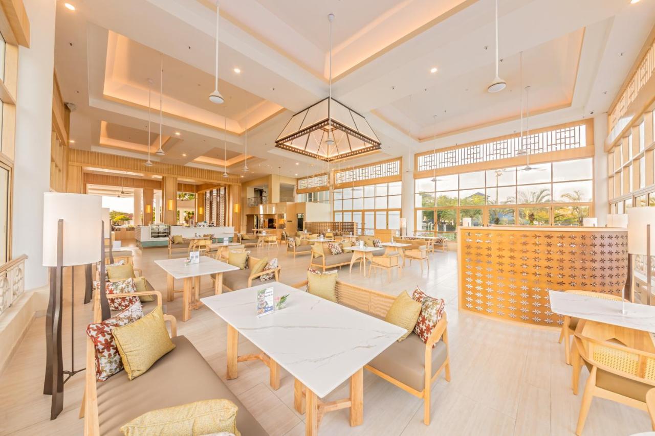 เกลนมารี โฮเทล แอนด์ กอล์ฟ รีสอร์ต Hotel ชาห์อาลัม ภายนอก รูปภาพ The restaurant at the airport