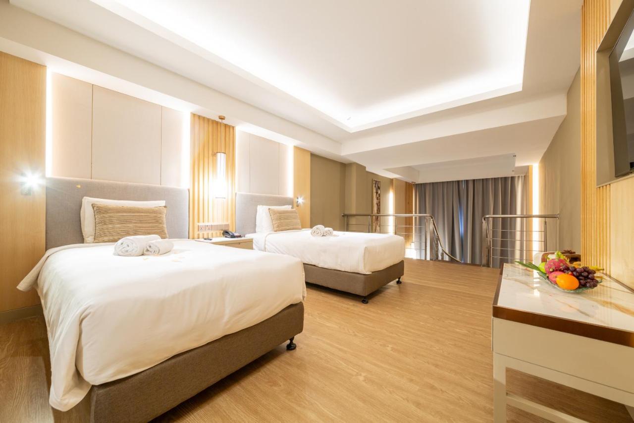 เกลนมารี โฮเทล แอนด์ กอล์ฟ รีสอร์ต Hotel ชาห์อาลัม ภายนอก รูปภาพ Deluxe Room