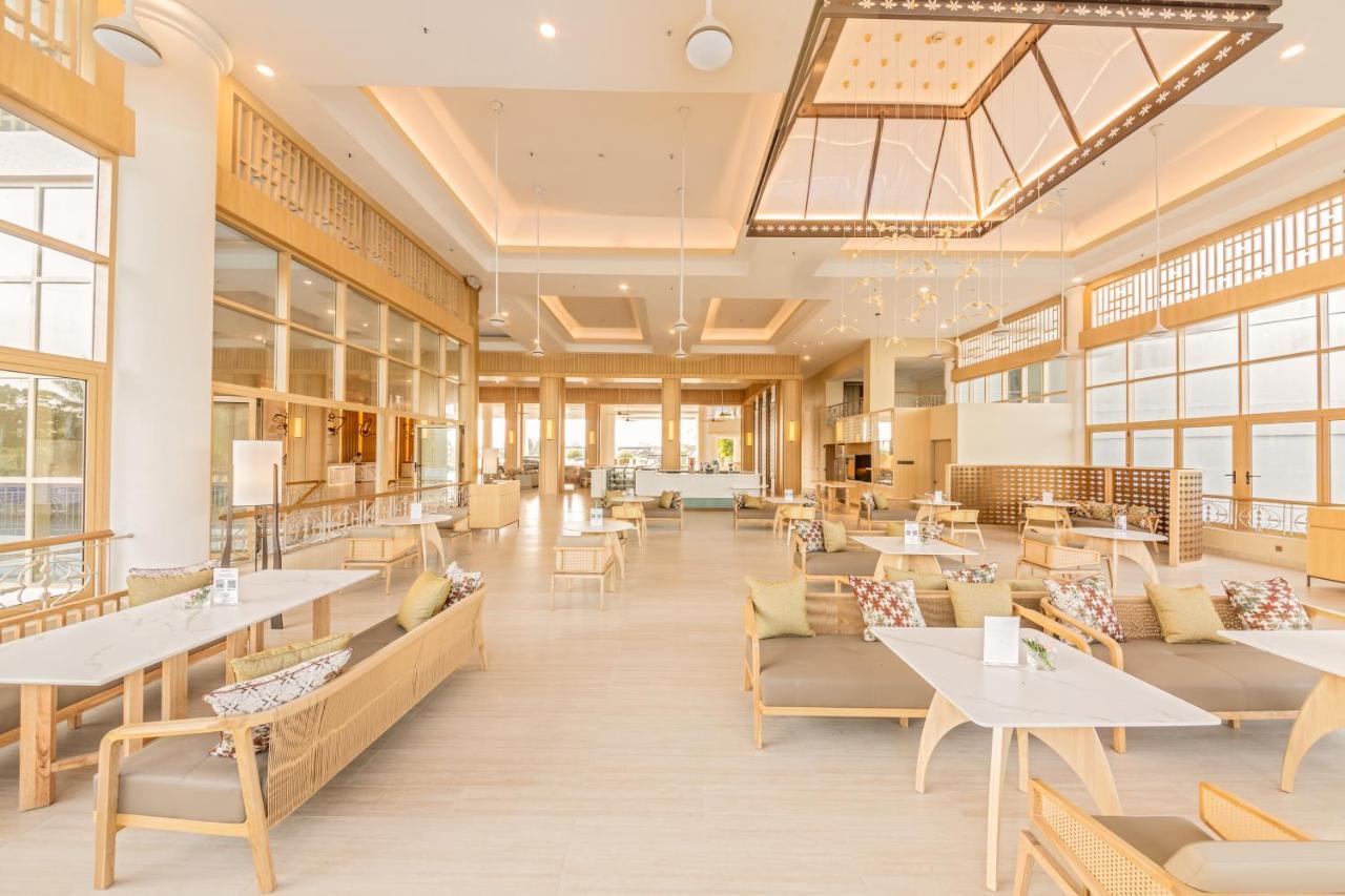 เกลนมารี โฮเทล แอนด์ กอล์ฟ รีสอร์ต Hotel ชาห์อาลัม ภายนอก รูปภาพ The interior of the lounge