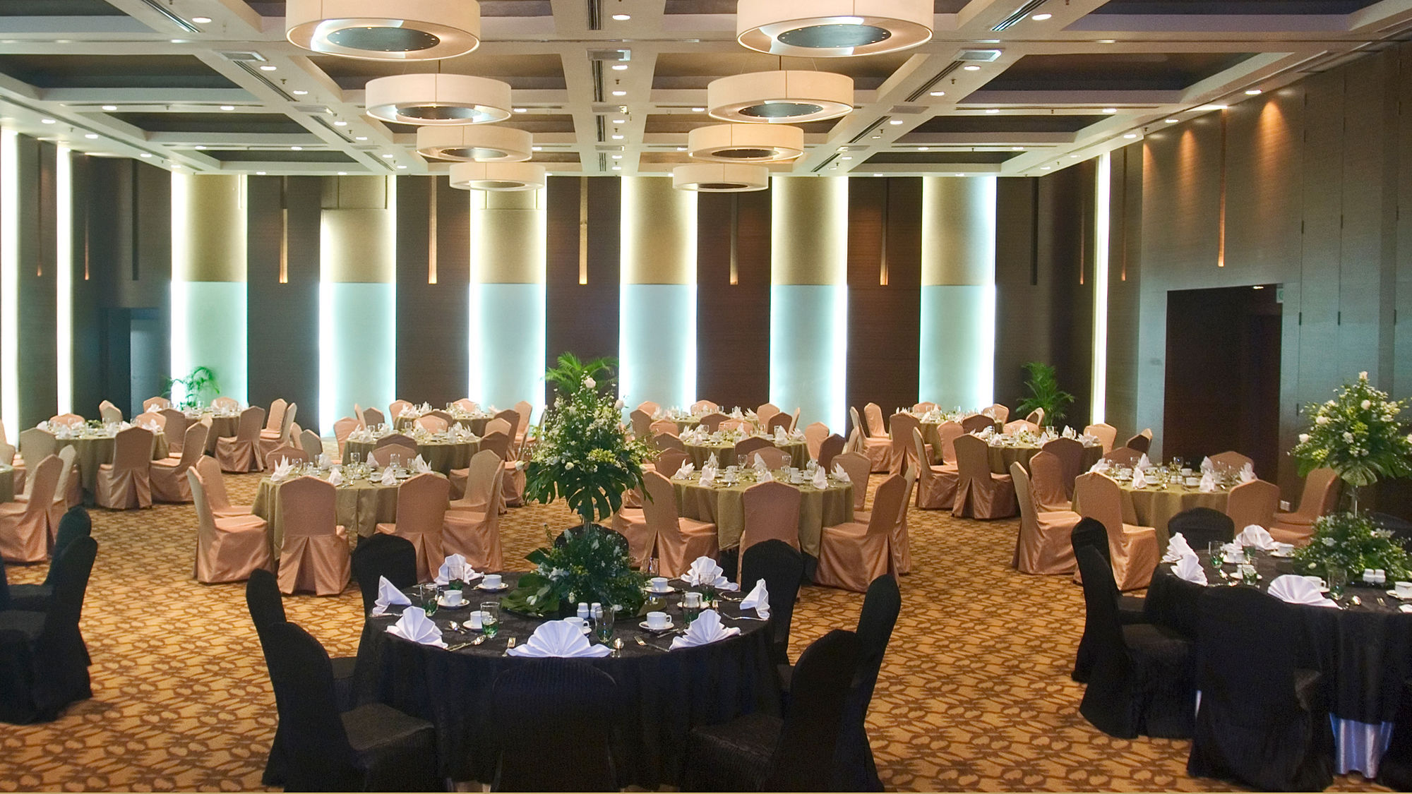 เกลนมารี โฮเทล แอนด์ กอล์ฟ รีสอร์ต Hotel ชาห์อาลัม ภายนอก รูปภาพ The ballroom of the hotel