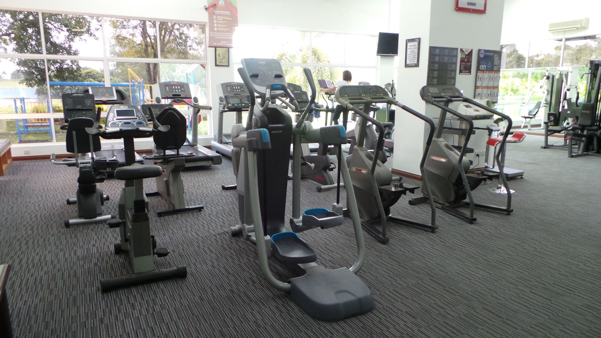 เกลนมารี โฮเทล แอนด์ กอล์ฟ รีสอร์ต Hotel ชาห์อาลัม ภายนอก รูปภาพ Elliptical cross trainer